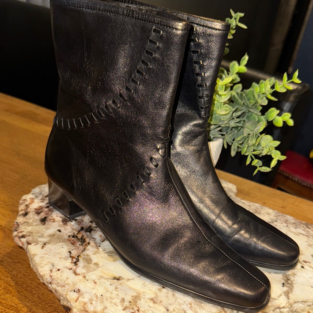David Tate Elegant Black Leather Ankle Boots